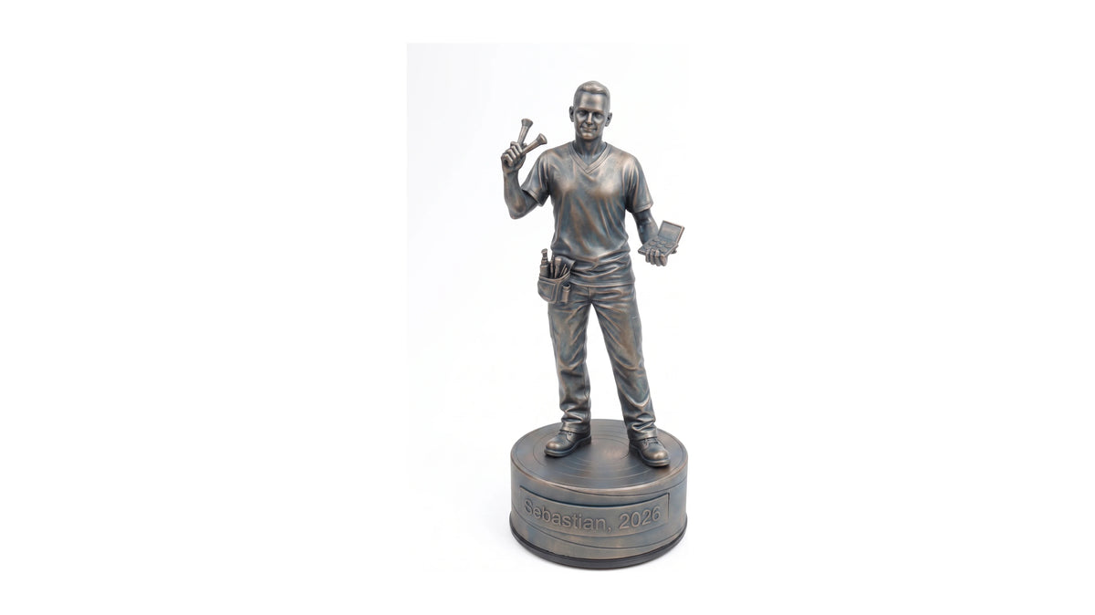 Kosmetikerfigur han – hvid baggrund, liggende