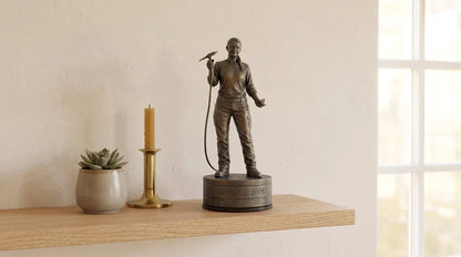 Kleinsmedfigur hun 