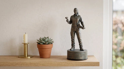 Møbelsnedkerfigur hun 